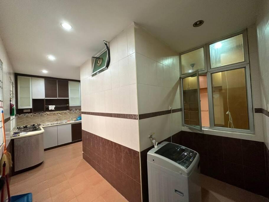 Muslim Suite Home @ Airport Bayan Lepas Penang Exterior foto