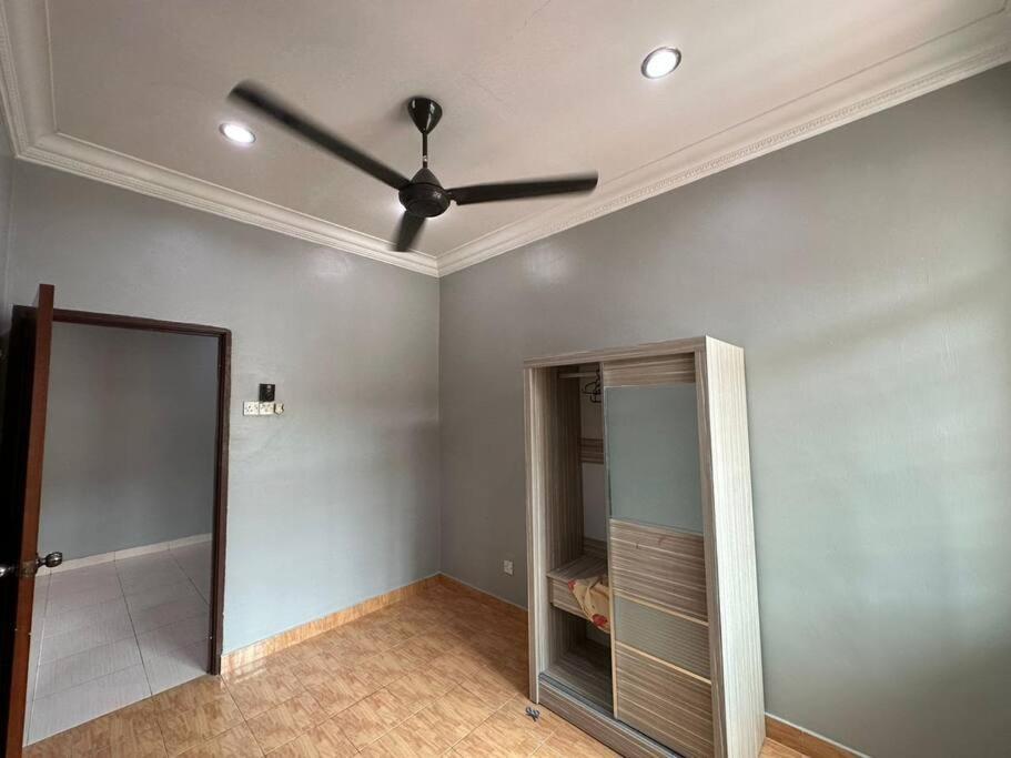 Muslim Suite Home @ Airport Bayan Lepas Penang Exterior foto